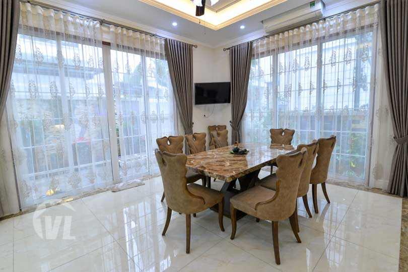 333 High standard Vinhomes Riverside house to rent on Anh Dao street