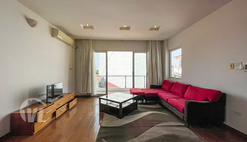 Large and bright 2 bed apartment to rent in Hanoi center