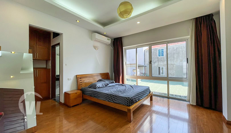 Large and bright 2 bed apartment to rent in Hanoi center