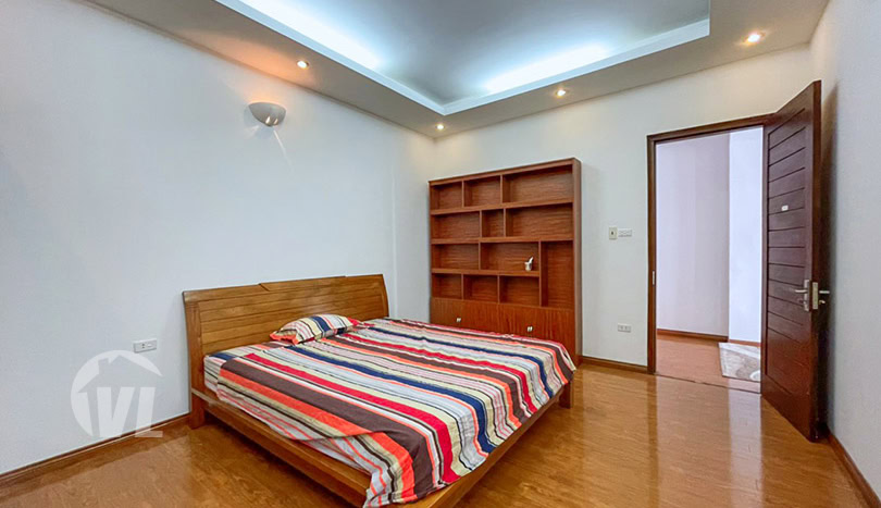 Large and bright 2 bed apartment to rent in Hanoi center