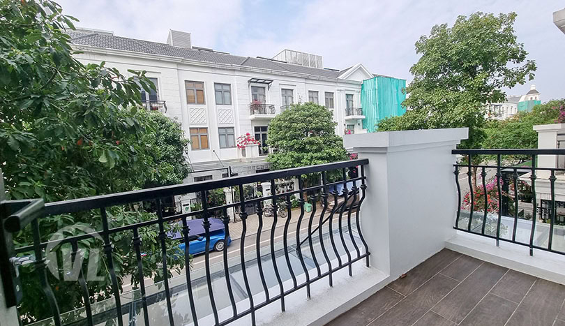 New 4 bed house to rent on Nguyet Que in Vinhomes Harmony