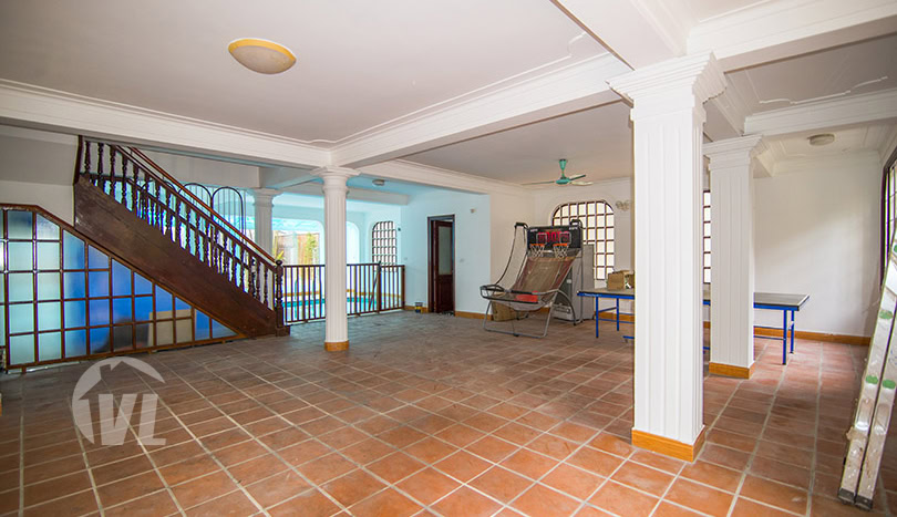 4 bedroom villa with swimming pool and garden in Tay Ho