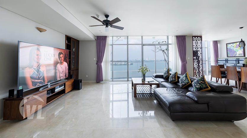 Large 3 bedroom flat to rent in Watermark Tay Ho