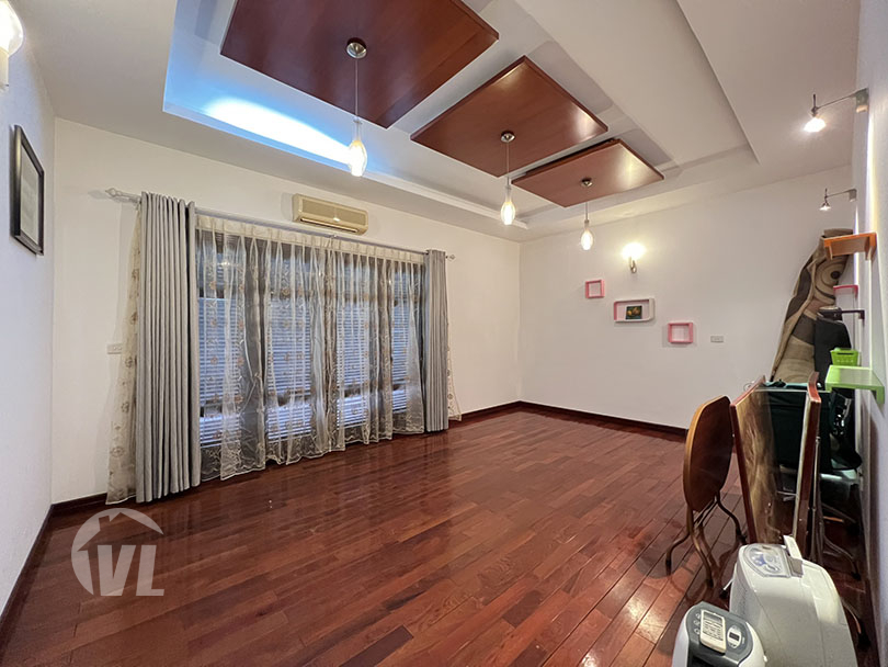 333 Large 4 beds villa to rent in Ciputra compound close to UNIS