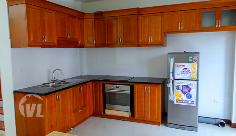 Partly furnished house with yard to lease in Tay Ho district