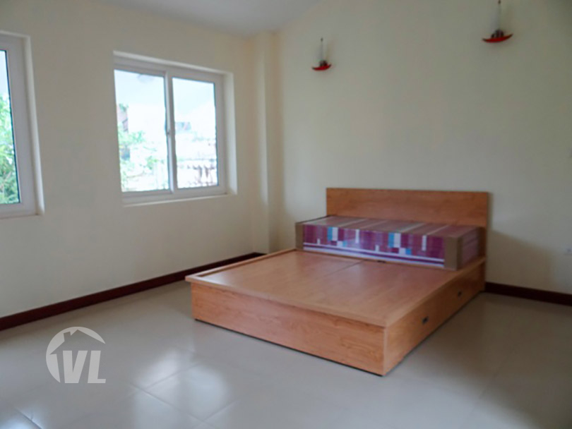 333 Partly furnished house with yard to lease in Tay Ho district