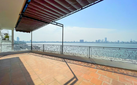 Penthouse with terrace overlooking the West Lake view in Tay Ho area