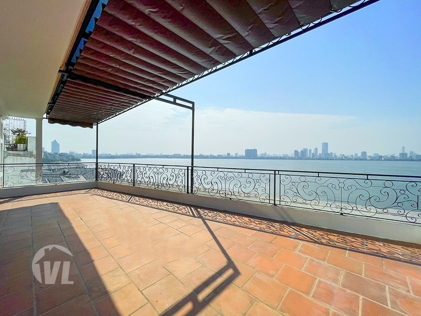 222 Penthouse with terrace overlooking the West Lake view in Tay Ho area