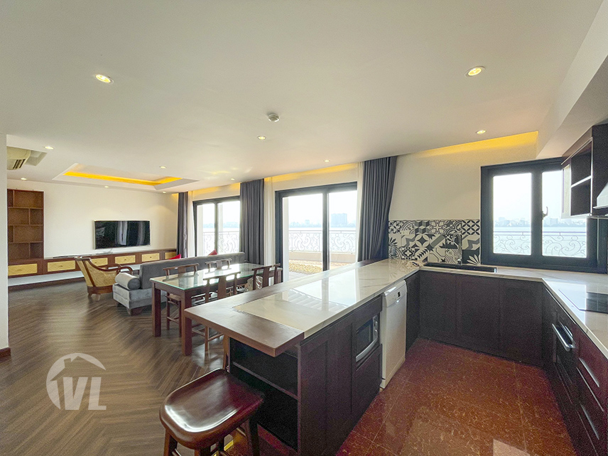 333 Penthouse with terrace overlooking the West Lake view in Tay Ho area