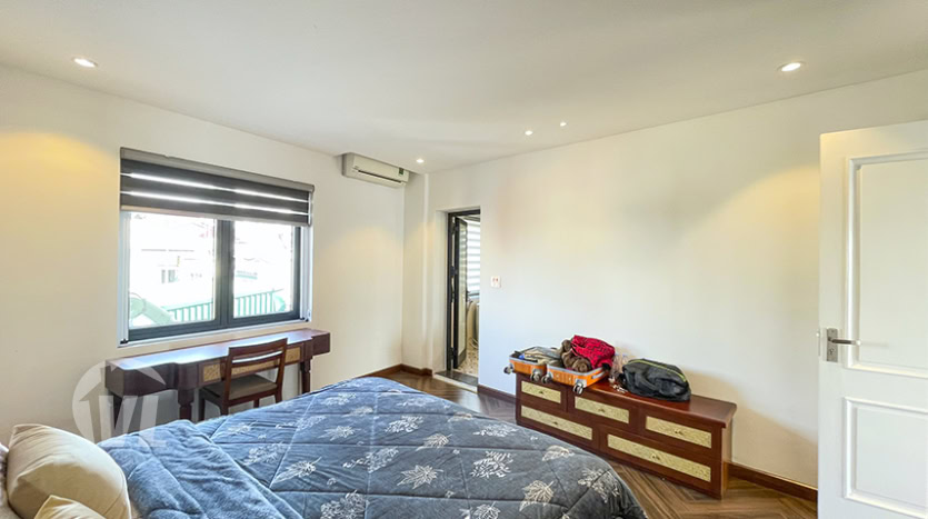 Penthouse with terrace overlooking the West Lake view in Tay Ho area