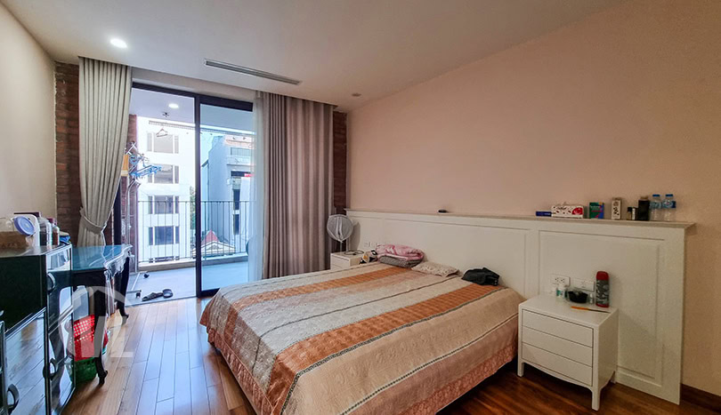 Unique 4 bedroom apartment with terrace to rent in Truc Bach
