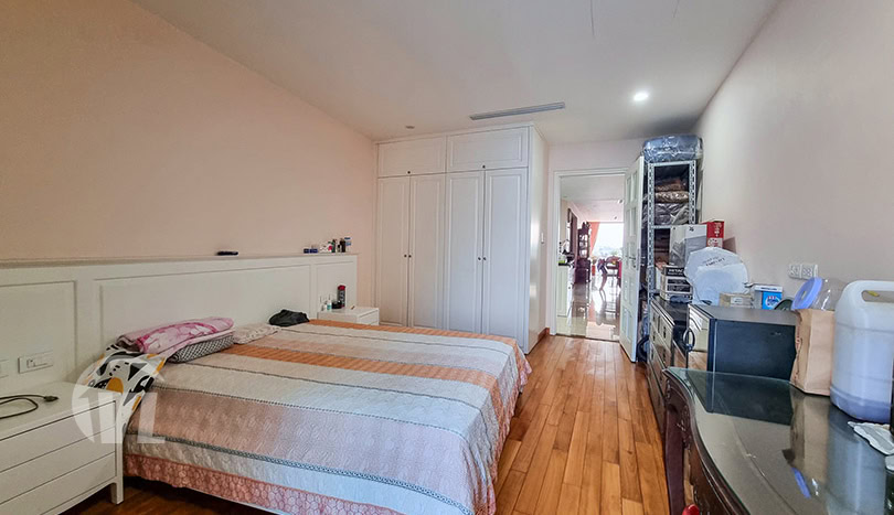 Unique 4 bedroom apartment with terrace to rent in Truc Bach