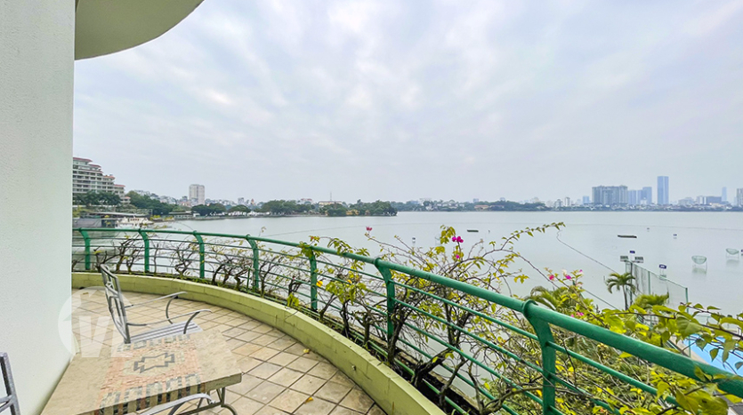 2 bedroom serviced apartment with lake view in Tay Ho