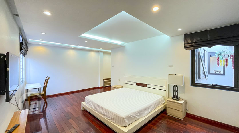 3 bed apartment with terrace in Yen Phu area Tay Ho