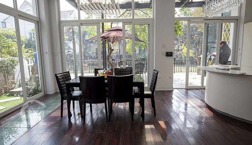 Modern and airy 3 bed villa to rent in Vinhomes Riverside