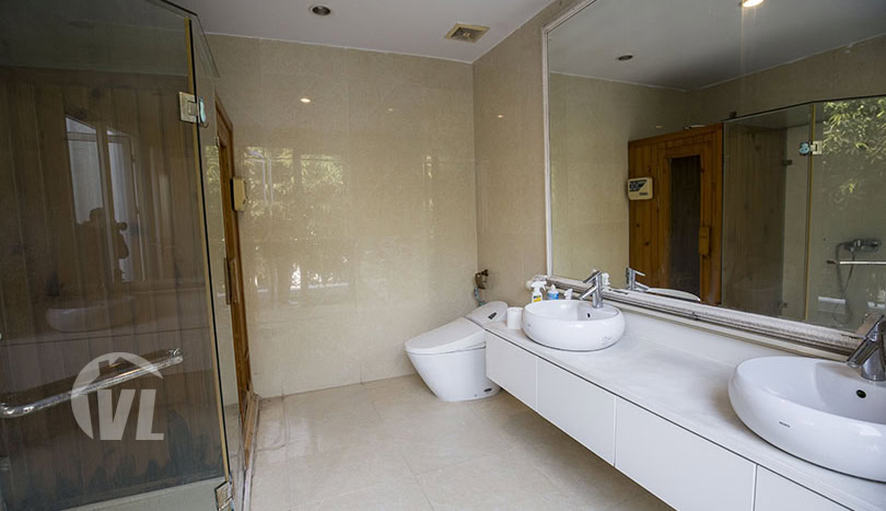 Modern and airy 3 bed villa to rent in Vinhomes Riverside