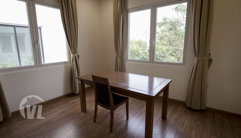 Separated villa to rent in Vinhomes Riverside close to Symphony mall