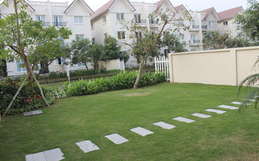 Furnished 4 bed villa to let in Vinhomes Riverside compound