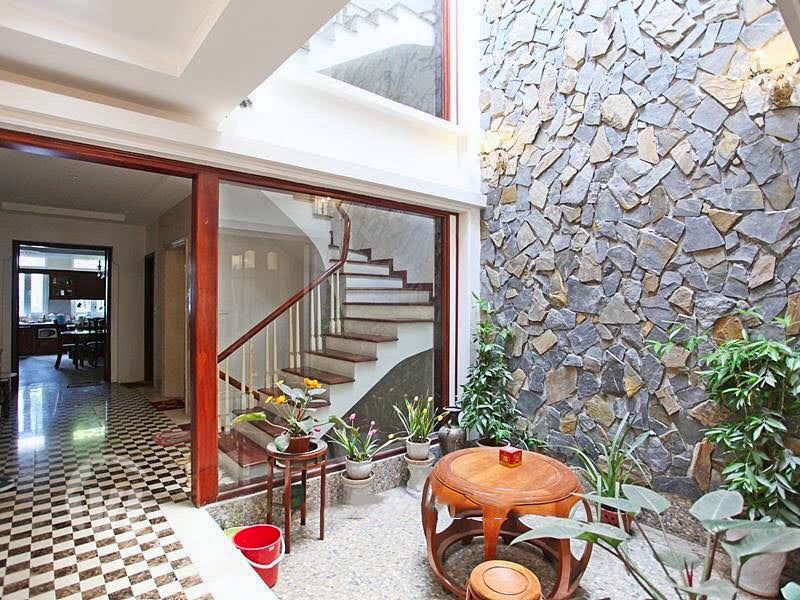 222 Spacious 5 beds villa with elevator to rent in Tay Ho
