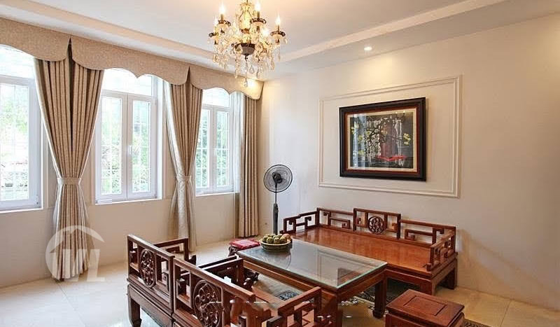 Spacious 5 beds villa with elevator to rent in Tay Ho