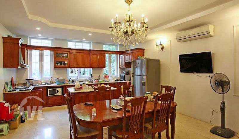 Spacious 5 beds villa with elevator to rent in Tay Ho
