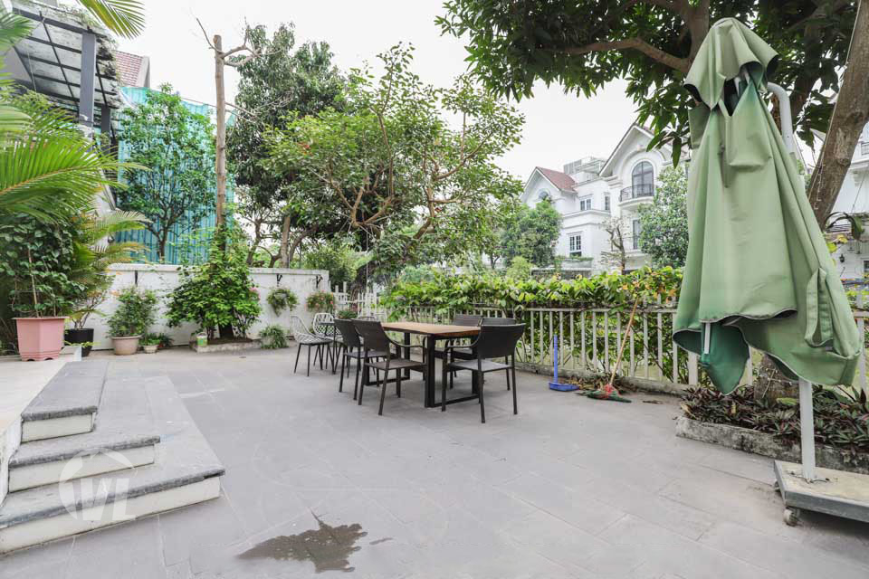 222 Freestanding villa with garden in Vinhomes Riverside Hoa Phuong