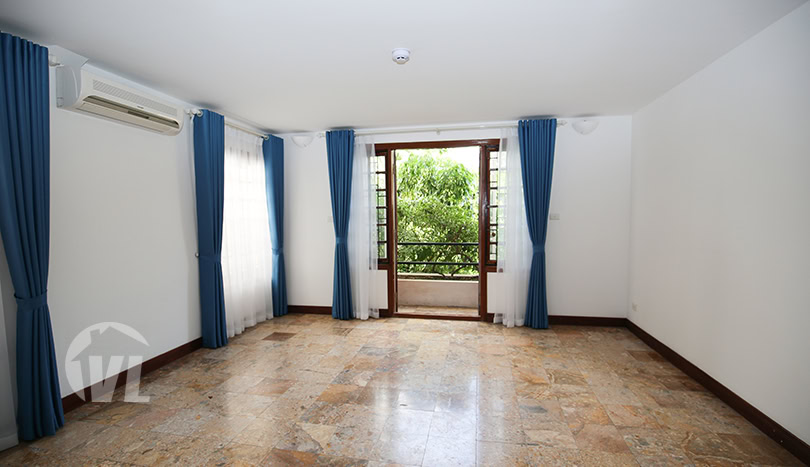 Furnished 4 beds house to let with garden in Hanoi Tay Ho district