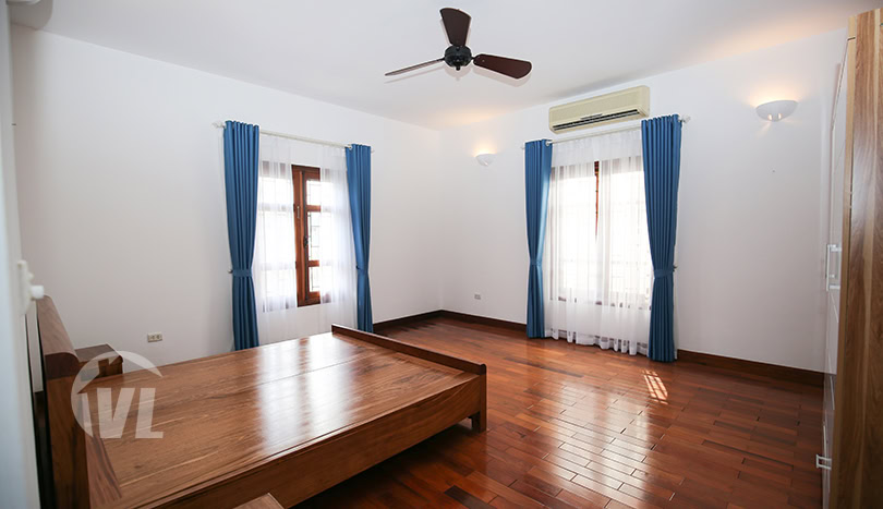 Furnished 4 beds house to let with garden in Hanoi Tay Ho district