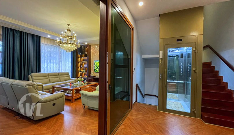Furnished house with elevator in Long Bien district close to LFAY