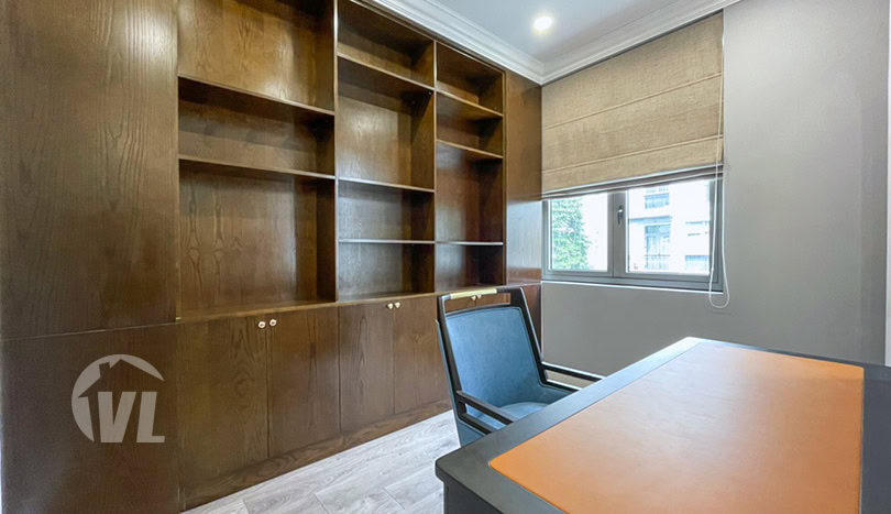 New 3 beds house with elevator to rent in Vinhomes Harmony