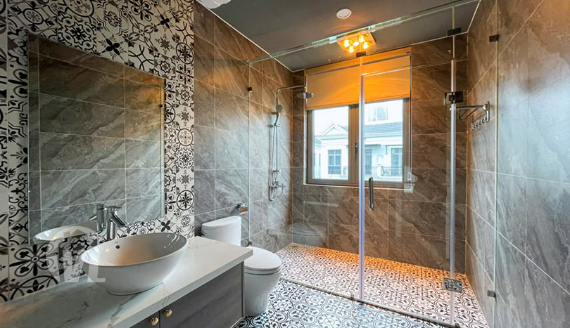New 3 beds house with elevator to rent in Vinhomes Harmony