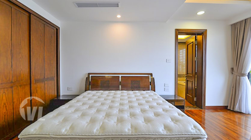 New apartment with terrace and closed kitchen to rent in Tay Ho