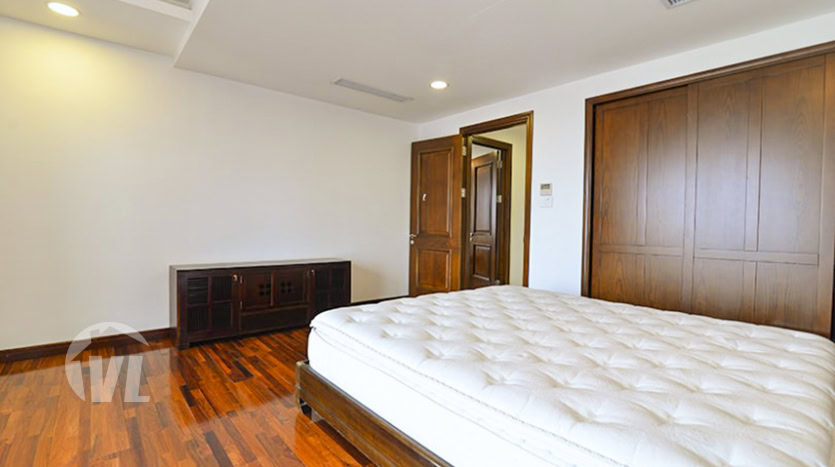 New apartment with terrace and closed kitchen to rent in Tay Ho