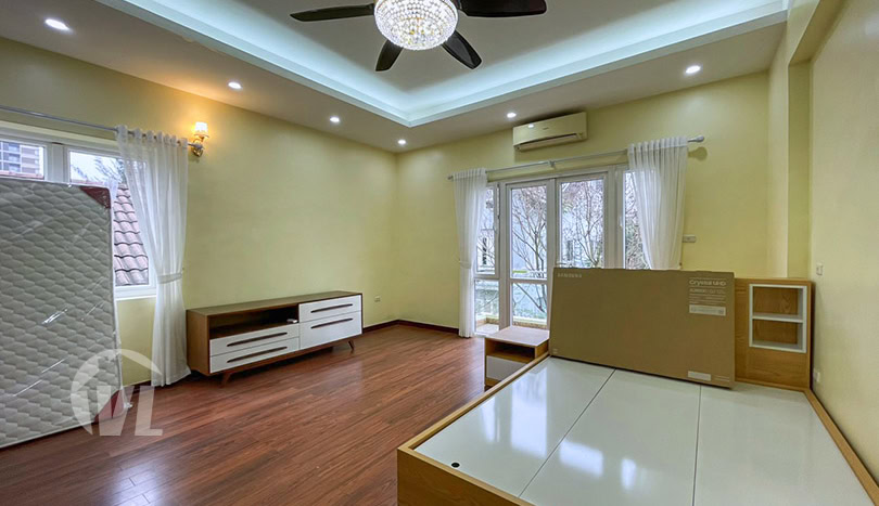 New furnished 5 beds house to rent in Tay Ho district