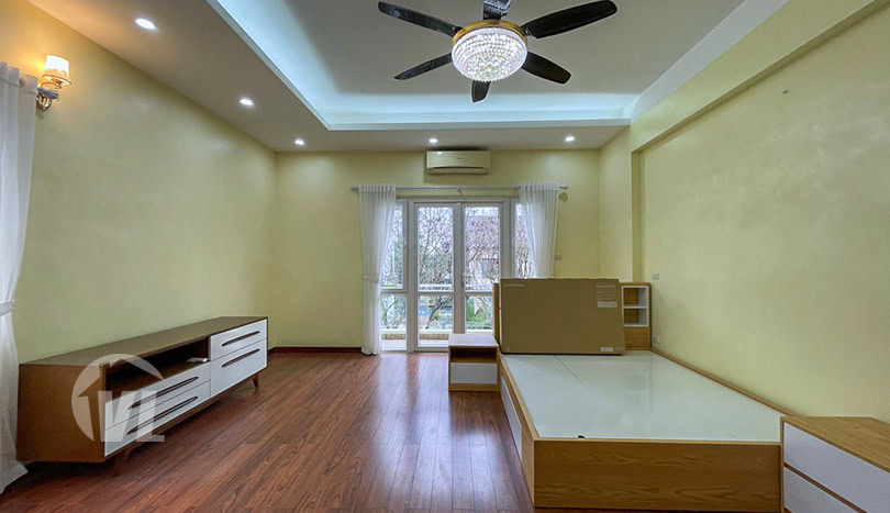 New furnished 5 beds house to rent in Tay Ho district