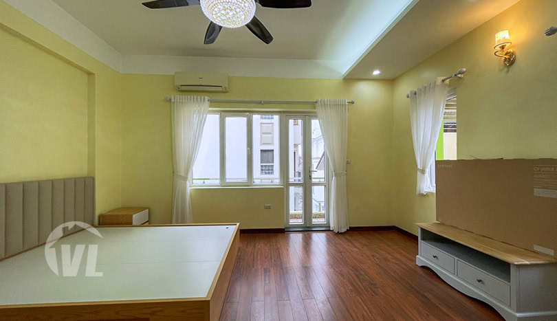 New furnished 5 beds house to rent in Tay Ho district