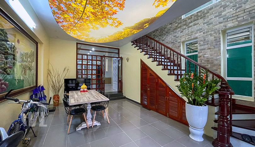New furnished 5 beds house to rent in Tay Ho district