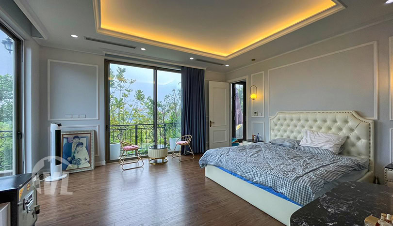 Villa with garden close to the French School in Hanoi Long Bien