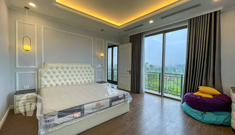 Villa with garden close to the French School in Hanoi Long Bien