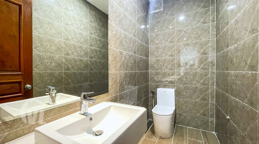 duplex apartment on the West Lake between Ciputra and Tay Ho