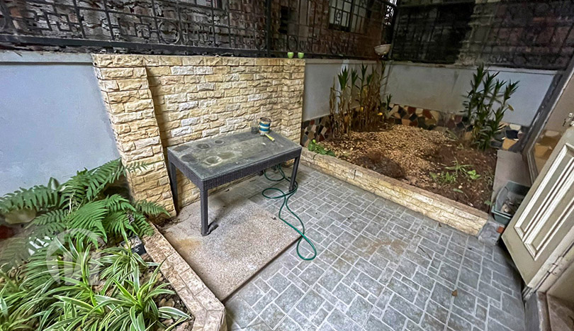 Partly furnished house with small garden in Tay Ho district