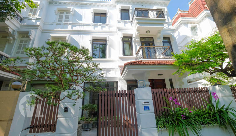 Ciputra villa for rent