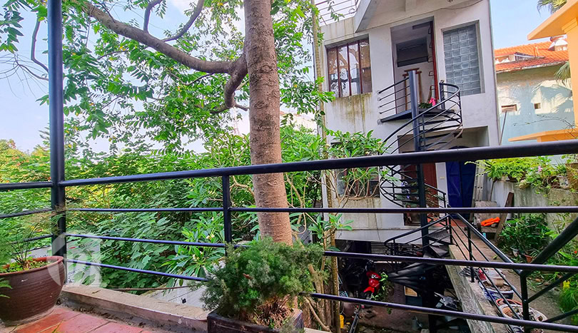 Beautiful house with garden to rent in Long Bien close to LFAY
