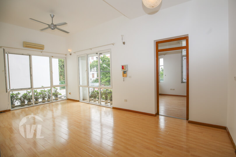 333 Modern house with car access in Tay Ho close to the West Lake