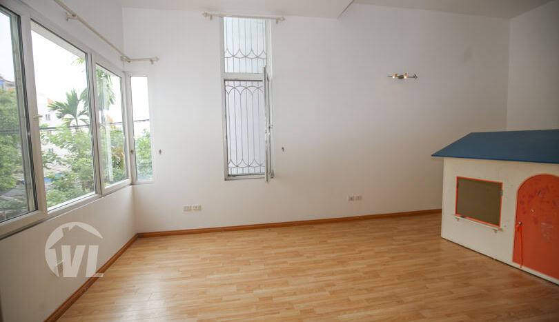 Modern house with car access in Tay Ho close to the West Lake