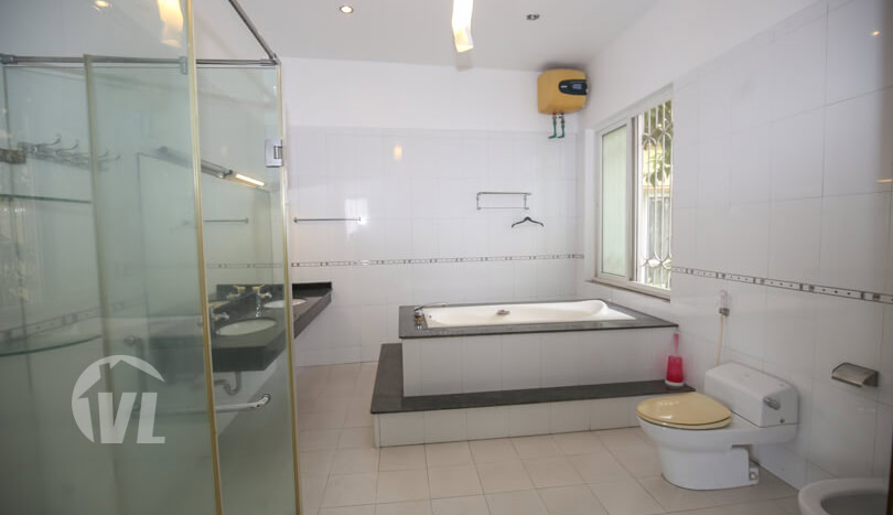 Modern house with car access in Tay Ho close to the West Lake