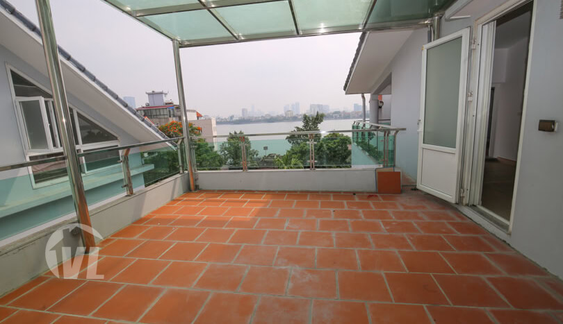 Modern house with car access in Tay Ho close to the West Lake