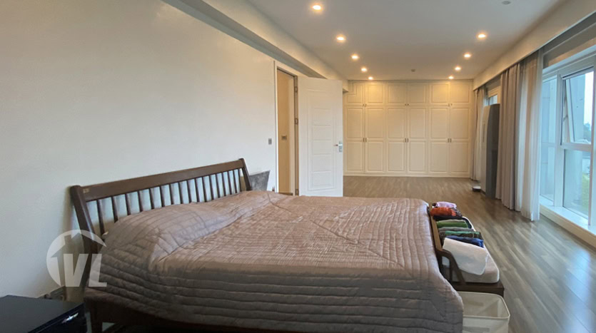 Splendid 4 bedrooms flat to lease in the Link Ciputra Hanoi