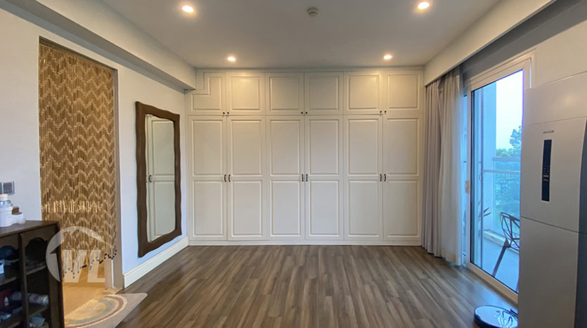 Splendid 4 bedrooms flat to lease in the Link Ciputra Hanoi