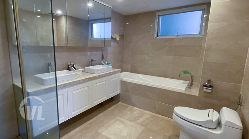Splendid 4 bedrooms flat to lease in the Link Ciputra Hanoi